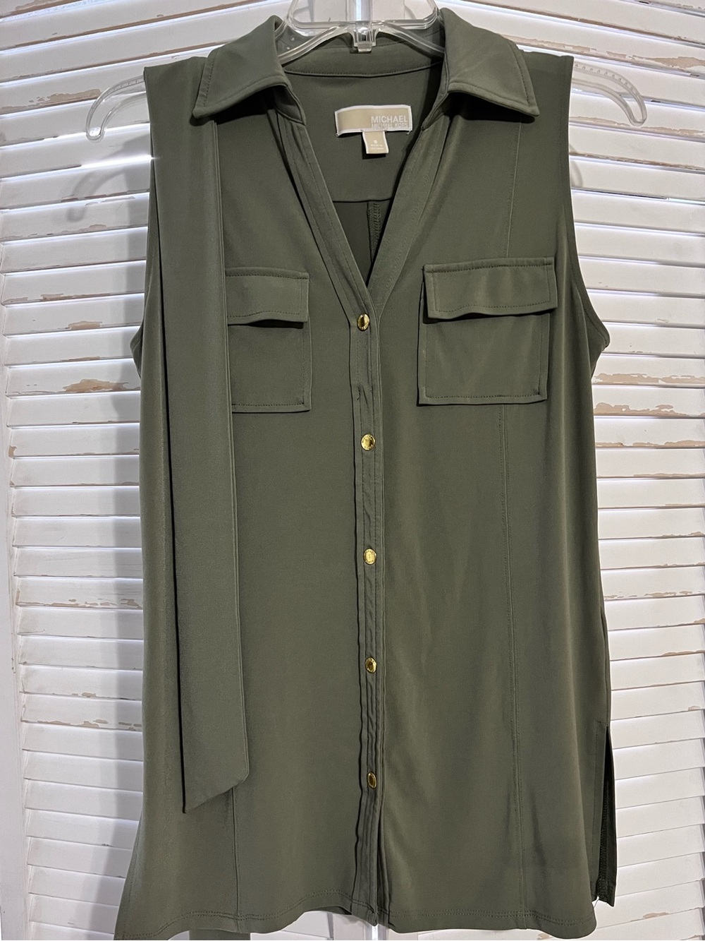 MICHAEL Michael Kors Olive Sleeveless Button-Front Top Chest Pockets & Belt